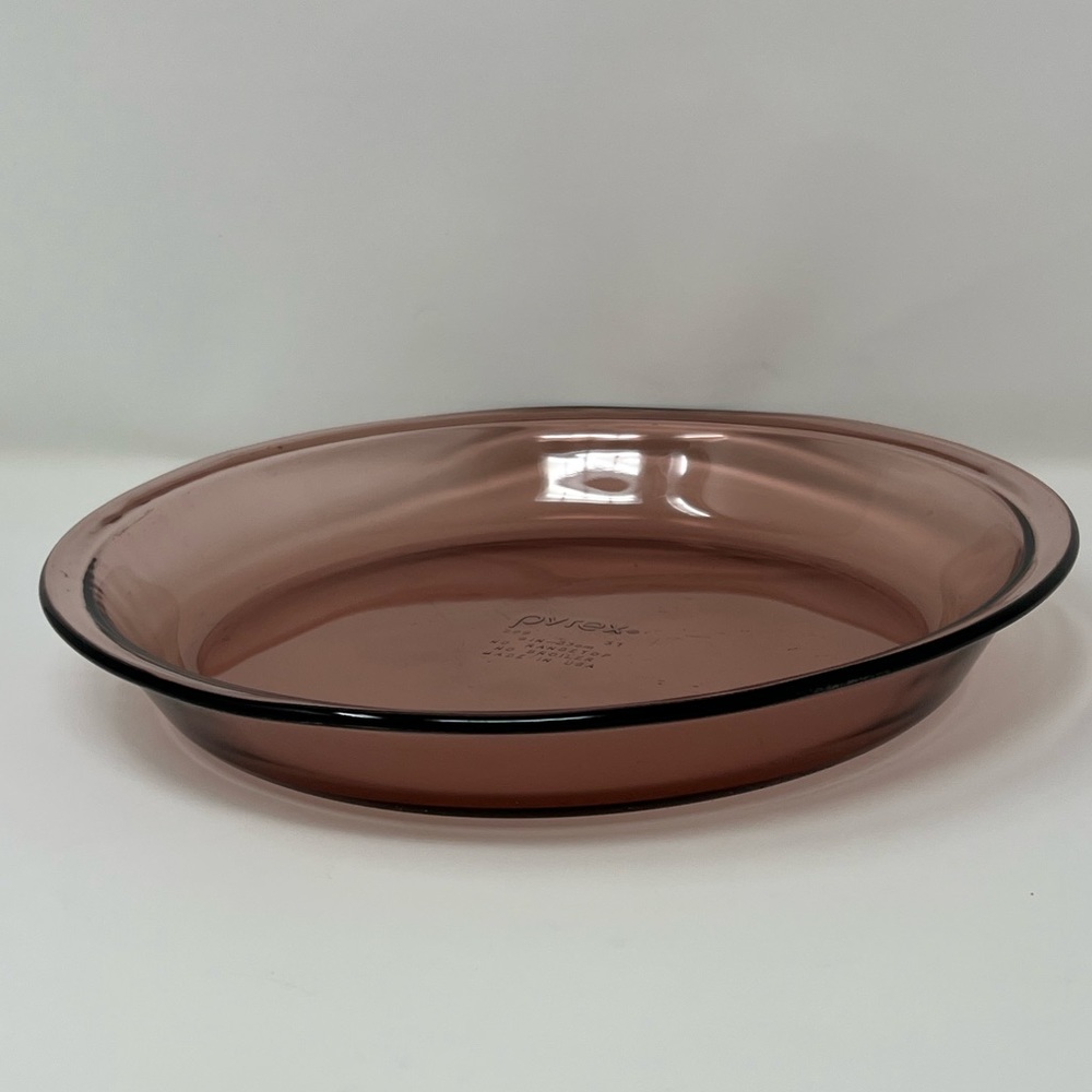 Vintage PYREX Glass Pie Plate Baking‎ Dish CRANBERRY 9"